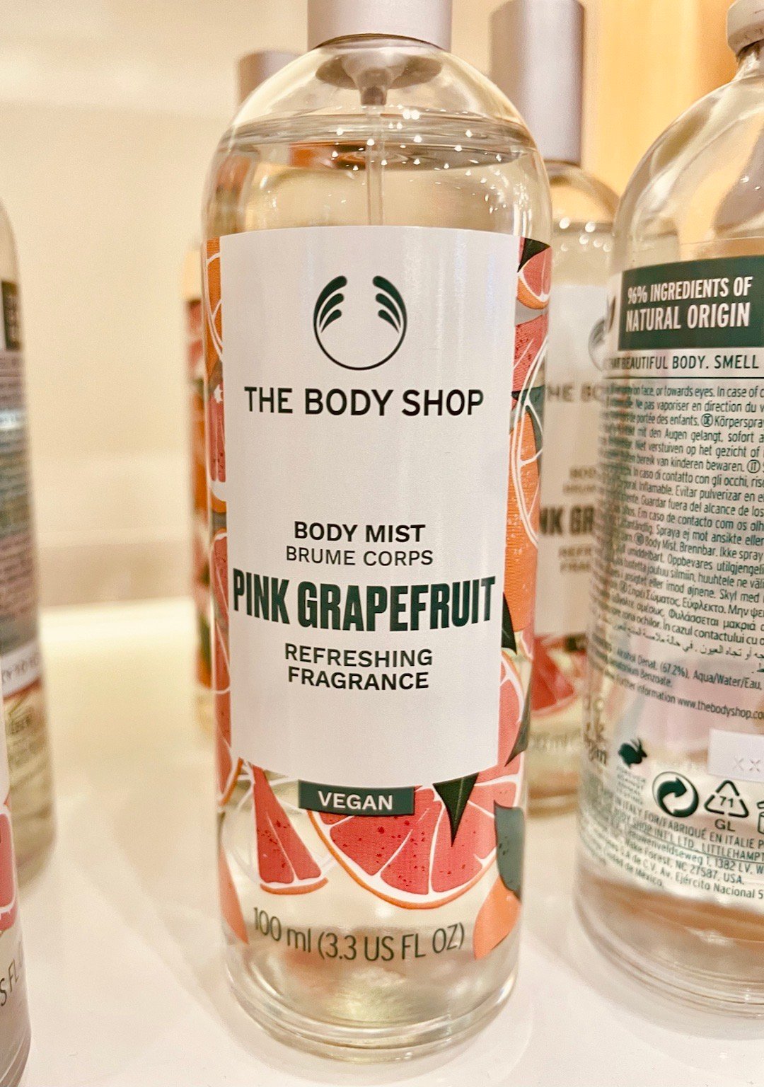 🍊 今天出门前计划是入手一瓶Jo Malone。但在柜台三款都闻了，没有不喜欢