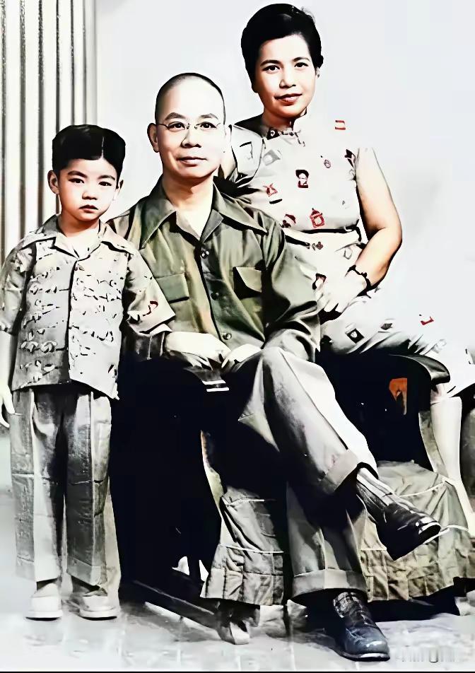 1950年6月10日，吴石被押赴刑场的路上，悄悄对押解人员说：“我妻王碧奎身体不