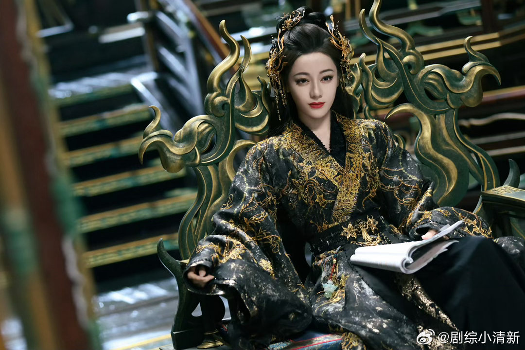 迪丽热巴新剧10分钟演出了一生迪丽热巴贺思慕一生爱人图鉴白日提灯被迪丽热巴这段演