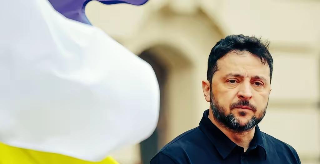 近日
伊朗外长回应泽连斯基
直接怼道：“全世界已经受够你这个糊涂小丑了！”

他