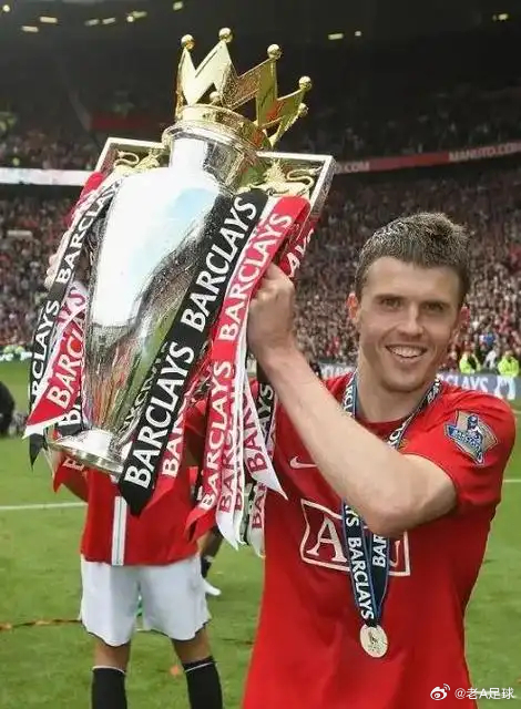 曼联敲定卡里克任临时主帅 德比战迎首秀据《太阳报》曼联跟队记者消息，红魔已基本敲