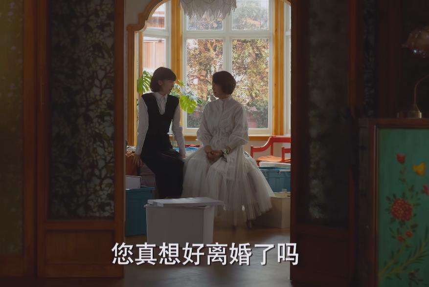 爸爸出轨女儿的闺蜜，还有了孩子。女儿问妈妈：你真想好离婚了吗？妈妈：我一直在想，