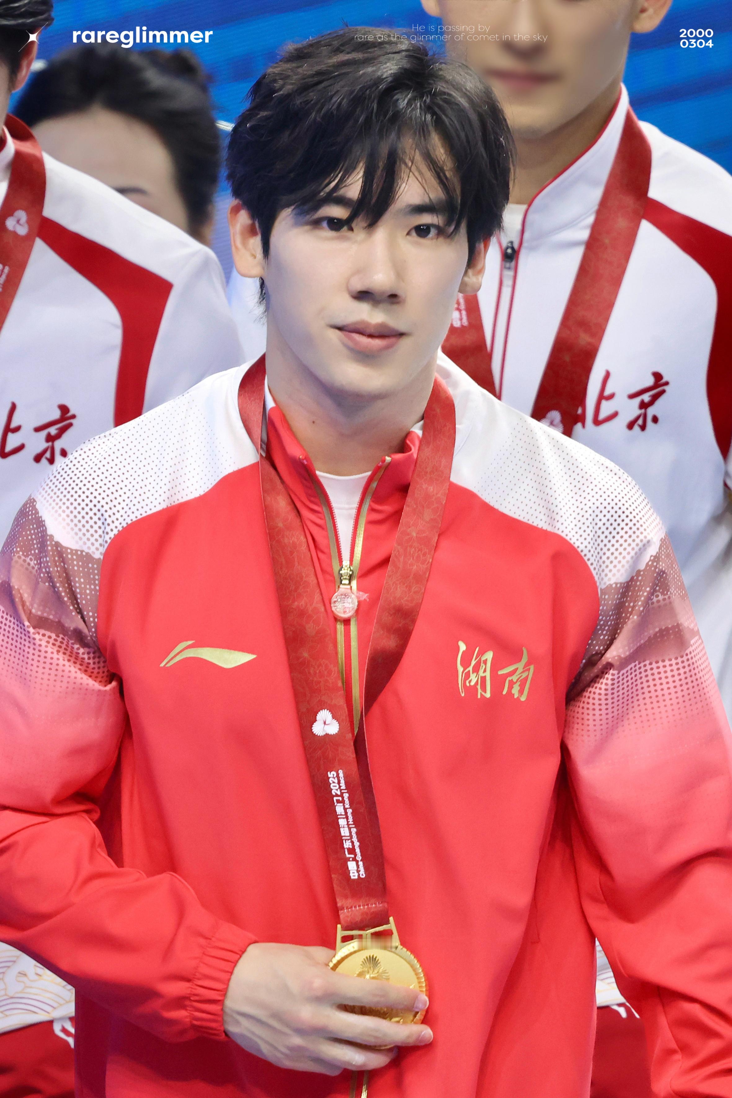 🥇🥇🥇再次恭喜宝贝拿下第一块全运金牌！以后会有更多的金牌等着你！  