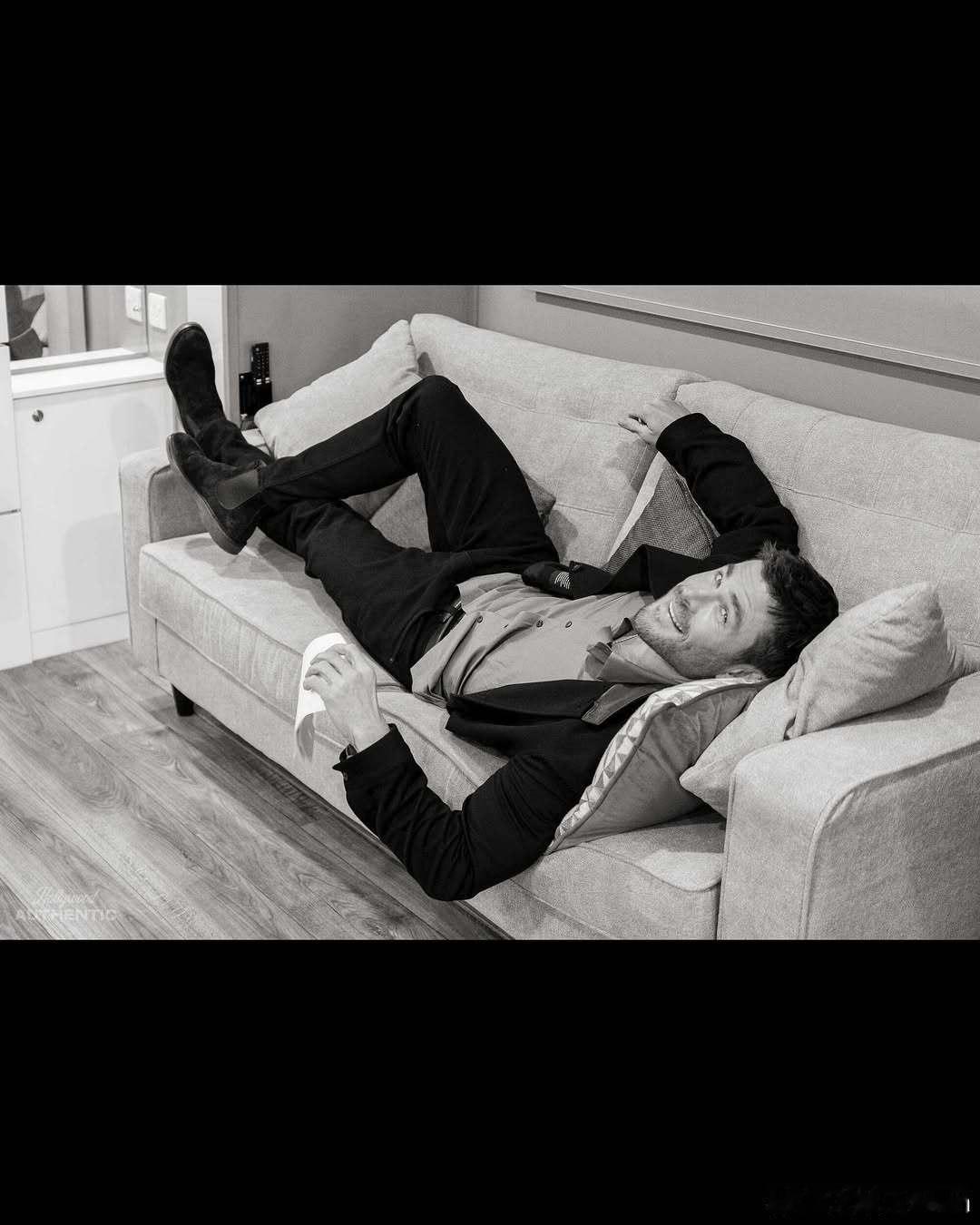 Chris Hemsworth克里斯海姆斯沃斯登上《Hollywood Auth