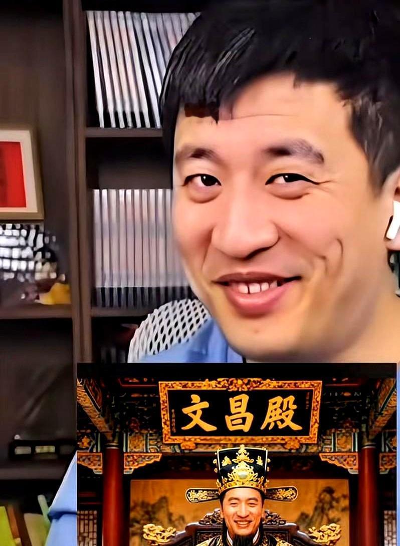 你说这年头啥稀奇事都有，连张雪峰都琢磨着买块地建庙把自己供起来！
他聊这事儿的时
