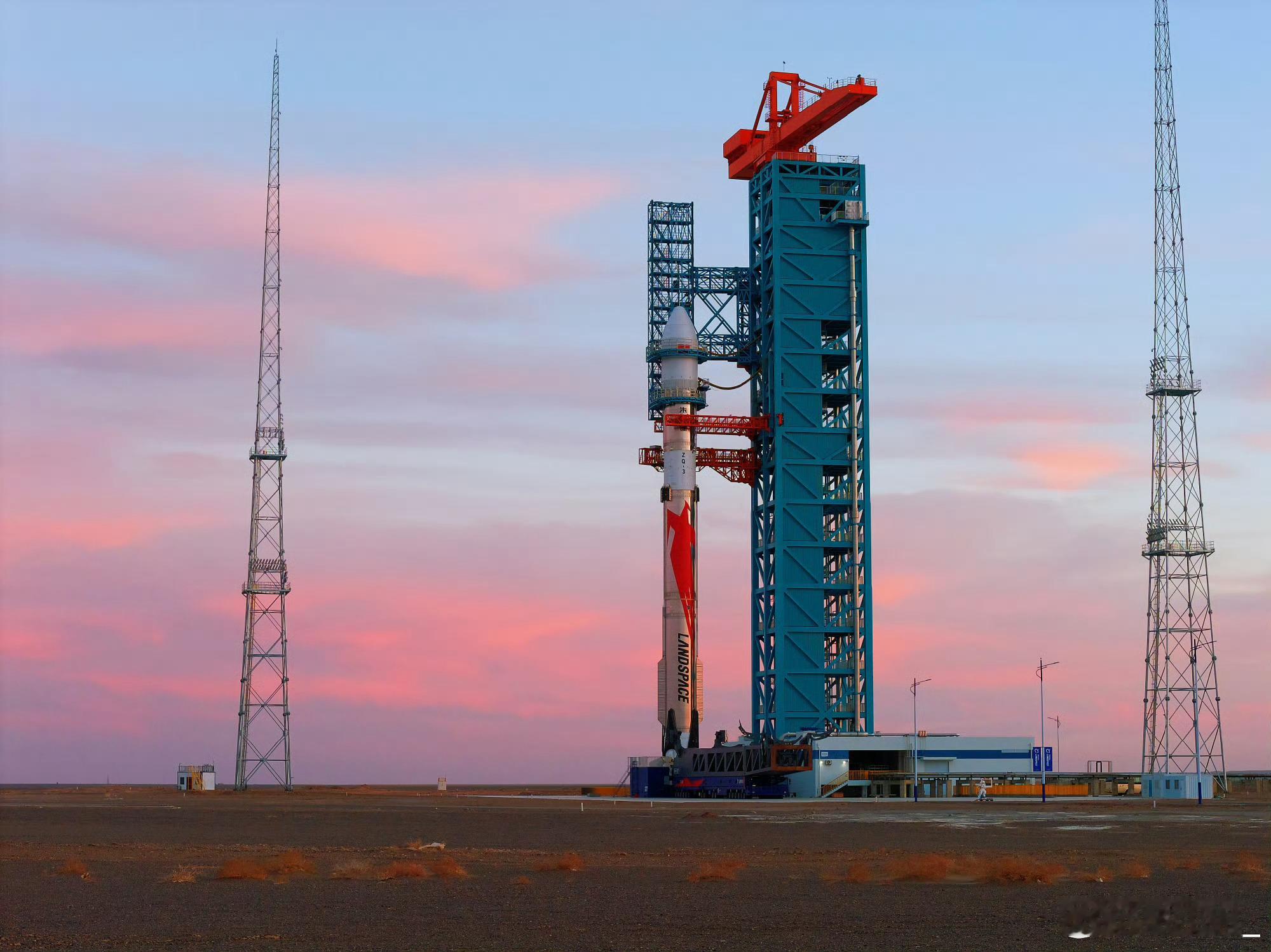 蓝箭航天说朱雀三号重复使用运载火箭首飞任务，目前正在按照严慎细实的工作原则扎实有