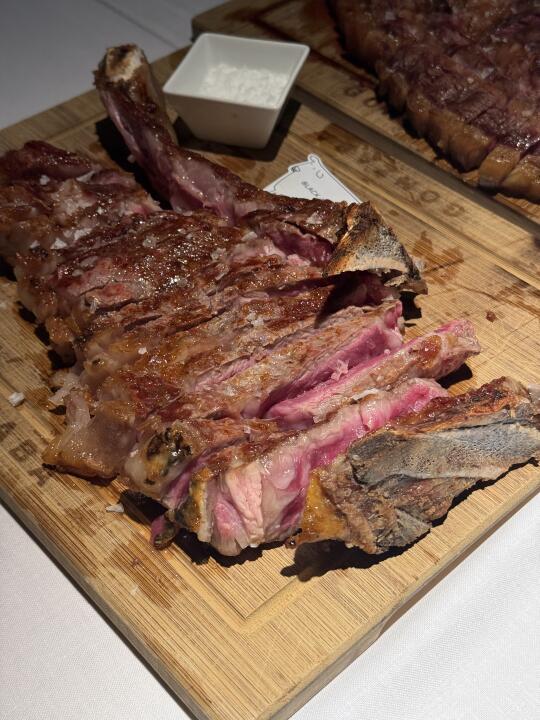 来马德里怎么能不吃这家牛排🥩