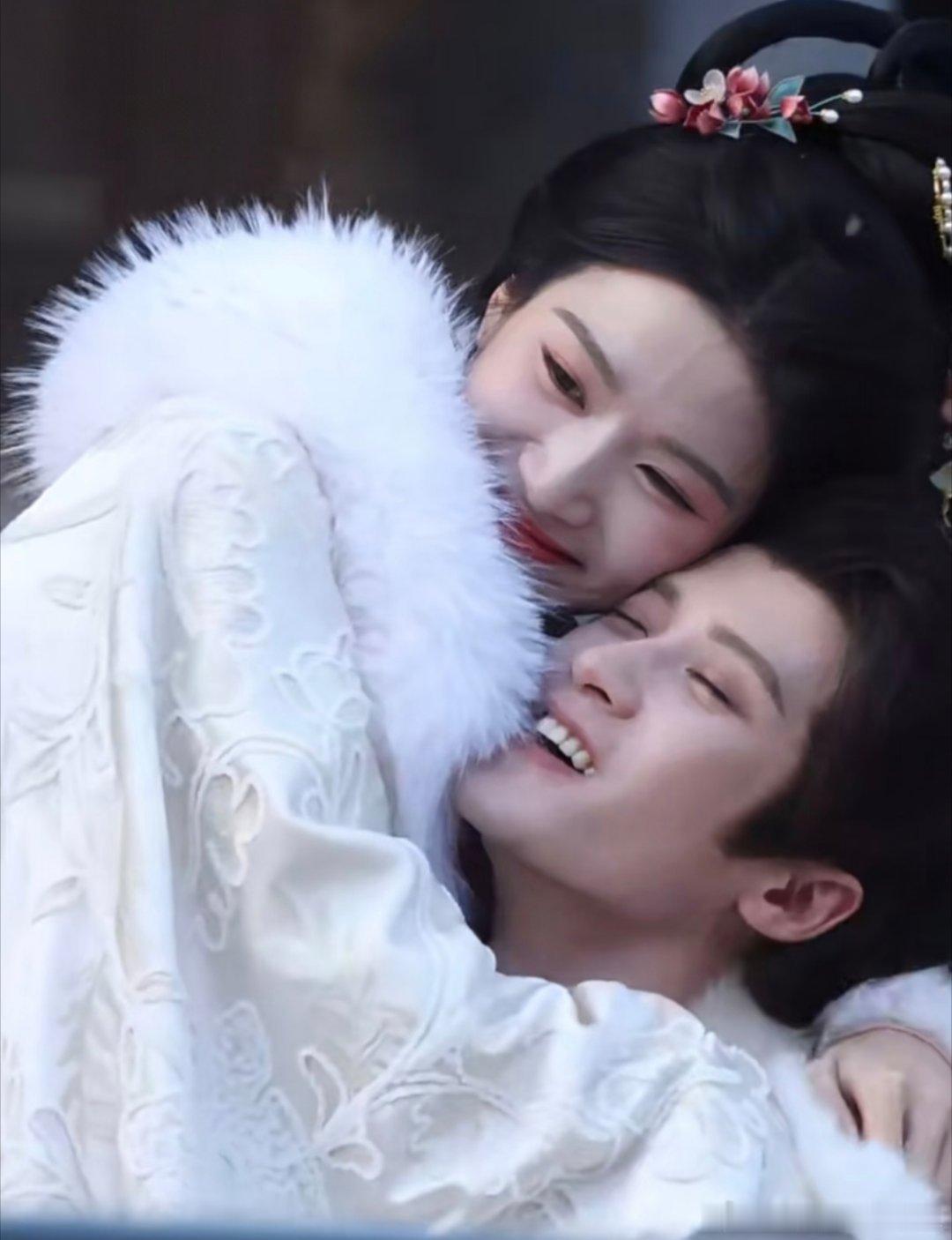檀健次卢昱晓何不同舟渡原声何不同舟渡剧组氛围也太好啦！五个月的拍摄，大家都辛苦啦