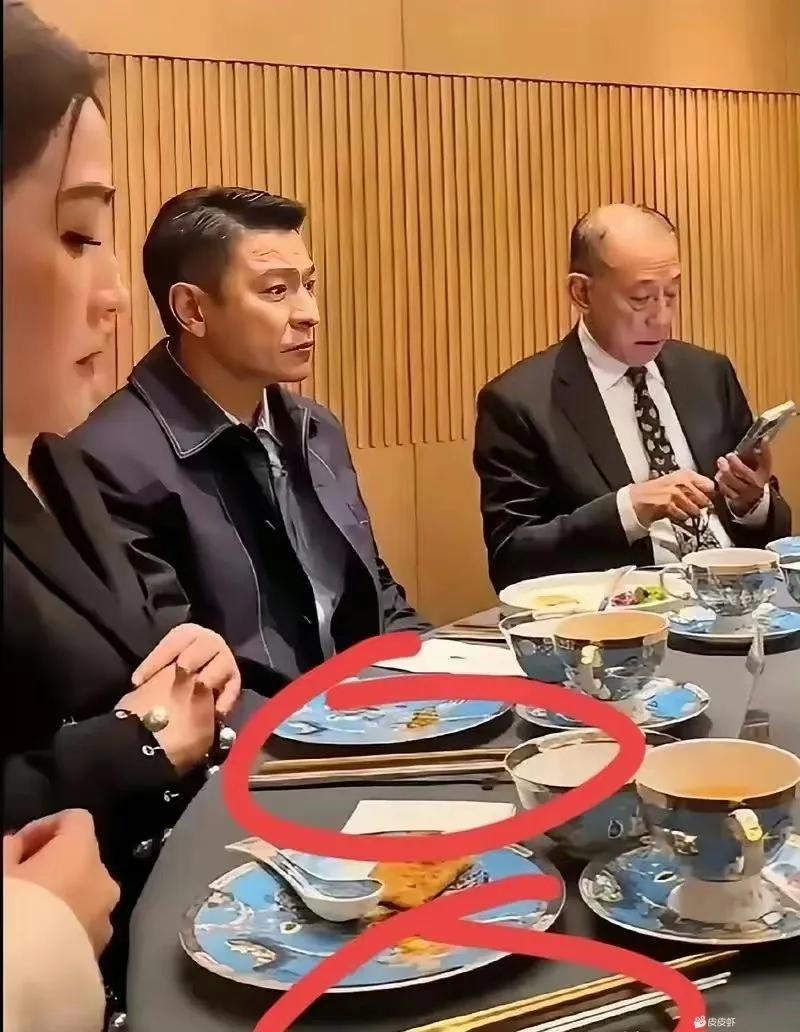 这不奇怪吧