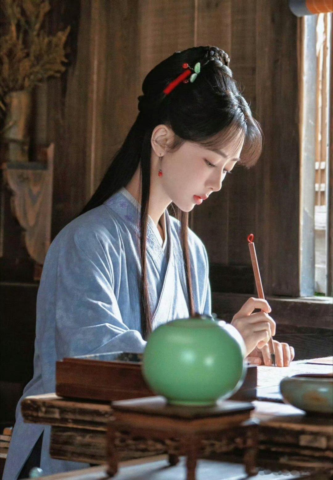 家业 山河辽阔不及李祯眉眼，岁月漫长唯愿守护杨紫。杨紫李祯【杨紫李祯】杨紫家业【