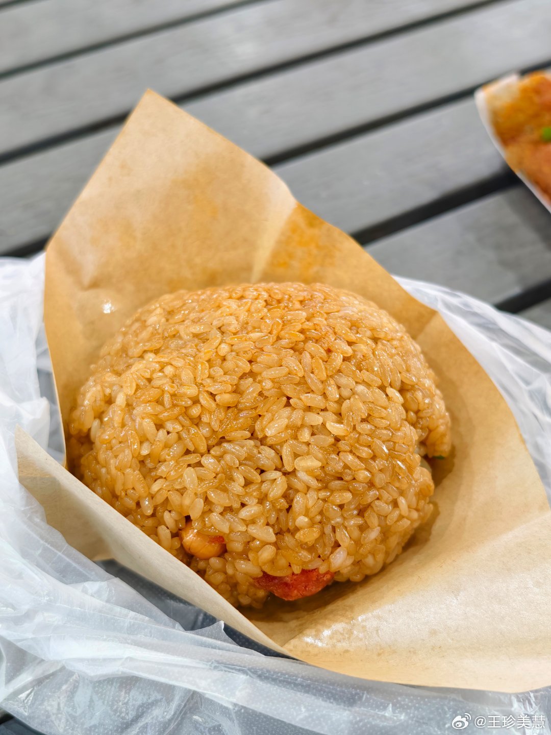 有贵阳的朋友告诉我这个糯米饭正宗吗？里面居然有个咸蛋黄是真的有意思花甲粉配苕皮嗦