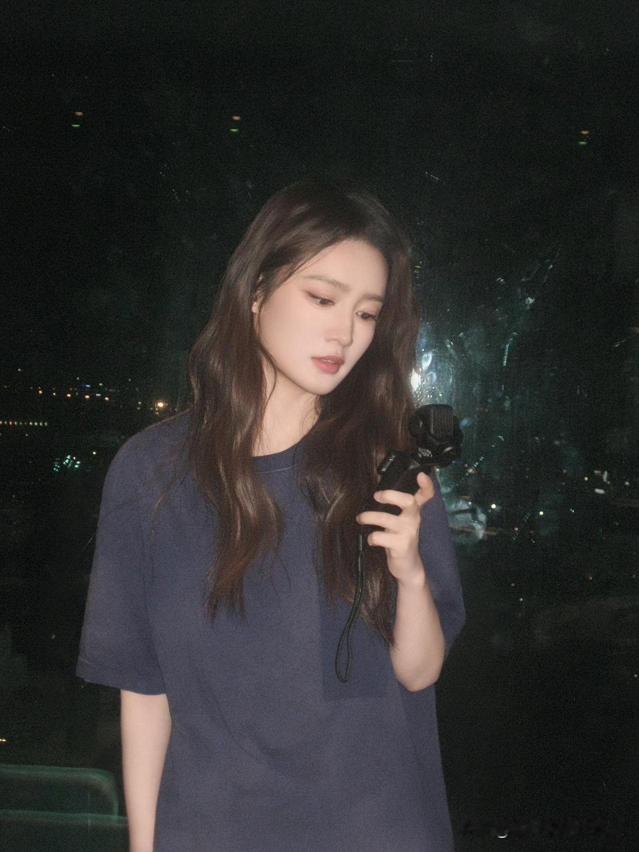 李沁分享图片
