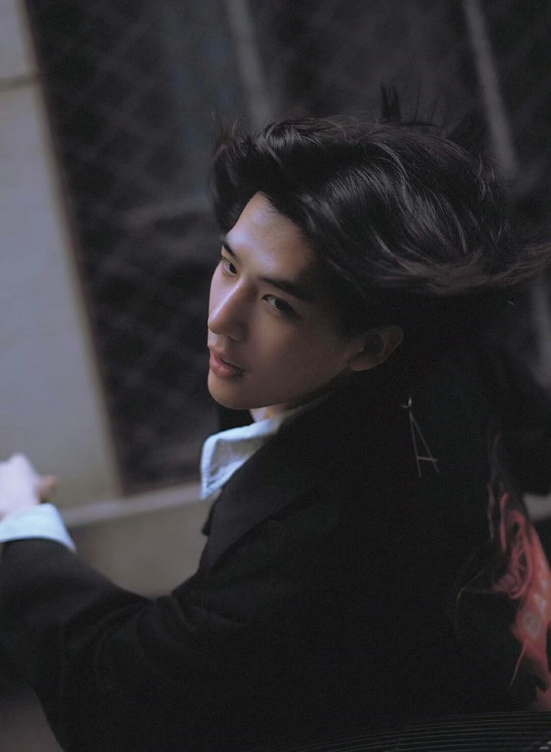 图一像公爵，图二。。。嗯，是大将军！ 