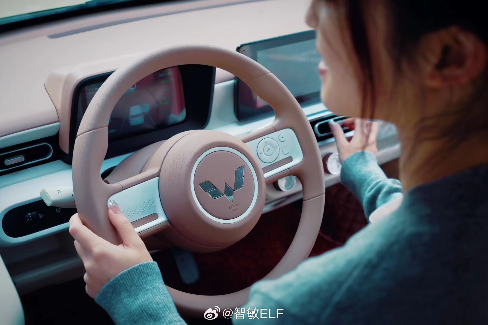 时间拉回五年前…那会儿我是个刚刚大学毕业到社会历练的新生崽，有着出生牛犊不怕虎的