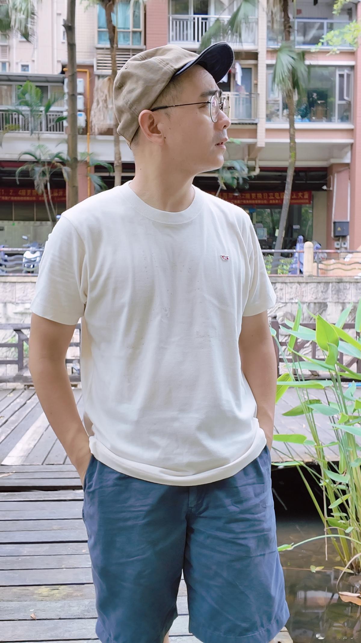 好物分享 清爽的棉本白，国棉壹厂的基本款真是经典耐看，也非常耐穿。10年前的其他