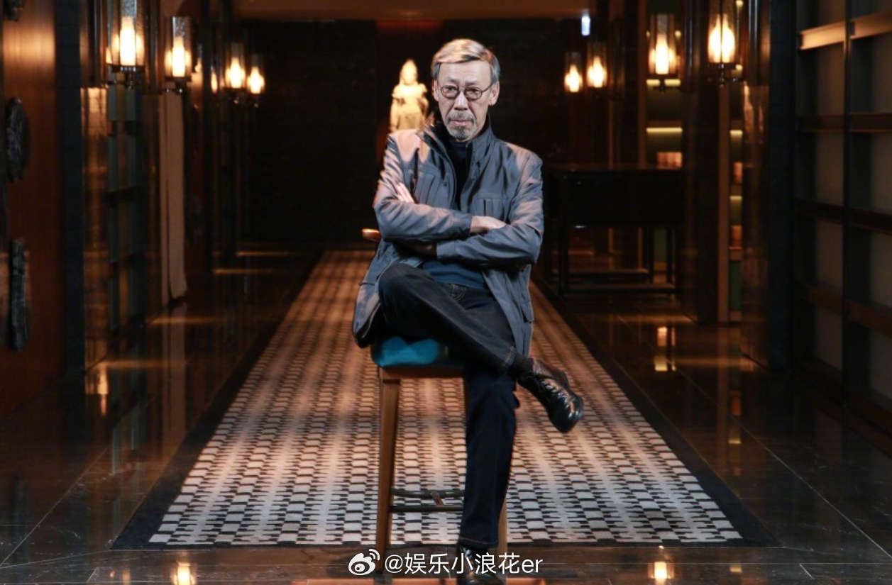 据港媒，13日，演员冯淬帆葬礼在台湾桃园依其生前遗愿低调举行，仅通知至亲参加，全