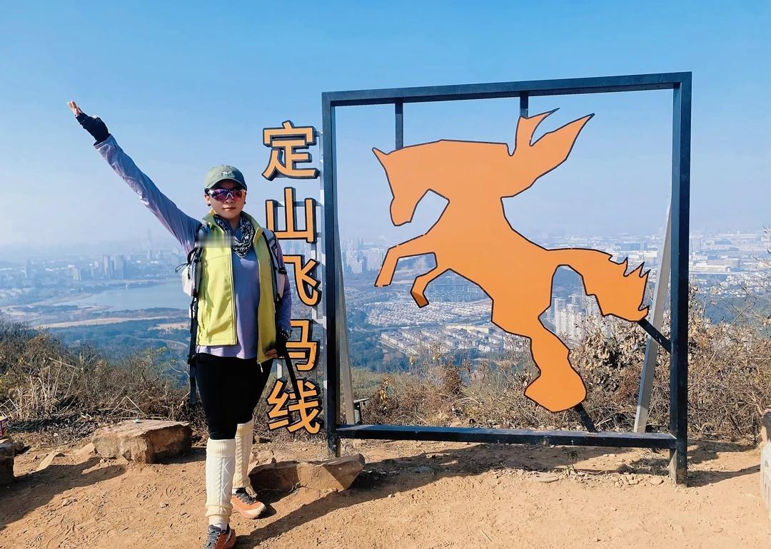 飞马线徒步｜从小橙鞋到小灰鞋的快乐修行
“那个写着‘还有一公里就可以发圈了’的路