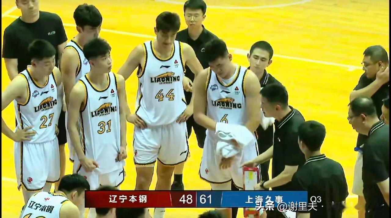 杨鸣不愧是名帅，田忌赛马很智慧，辽篮在锦州热身赛输给上海21分，但球迷很满意战略