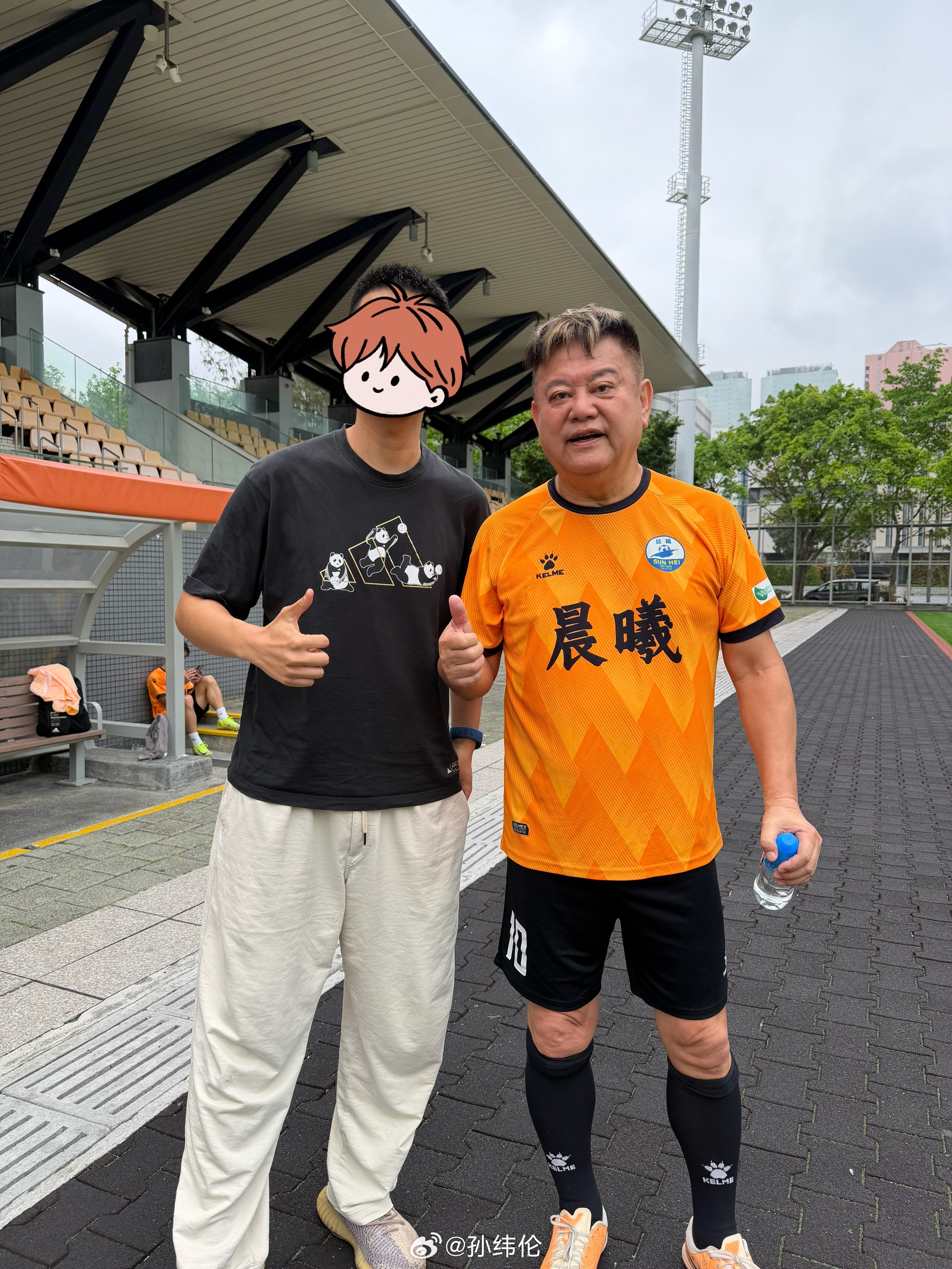 果然在香港遇明星还是很随意的，主要是你敢不敢认 香港·启德体艺馆Kai Tak 