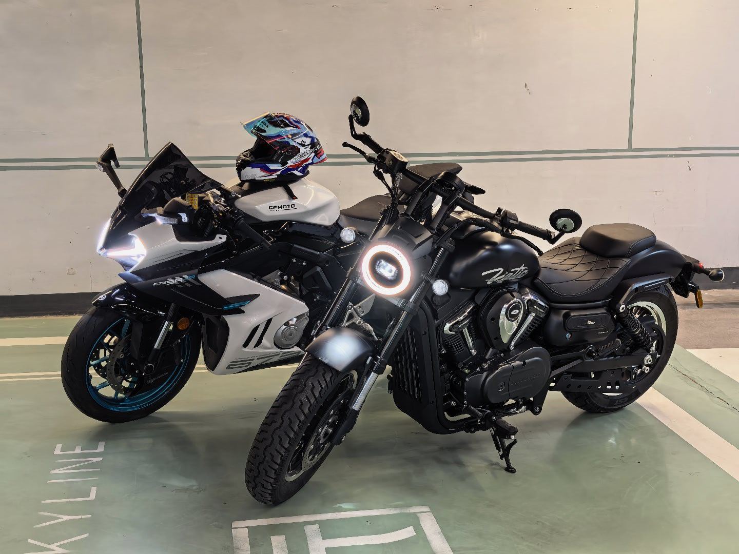 大晨和阿辉的新车🏍️天气热了，bb们是不是都爱骑摩托车上下班了啊？ 