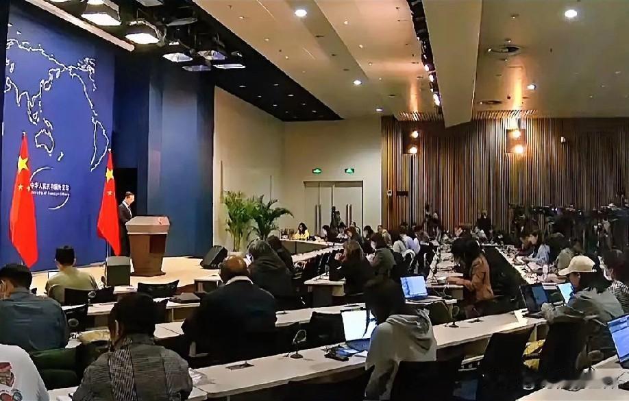 1月6日下午的最新消息，速报，全都不容错过，第三条： 中方驳斥“国际警察”论调：