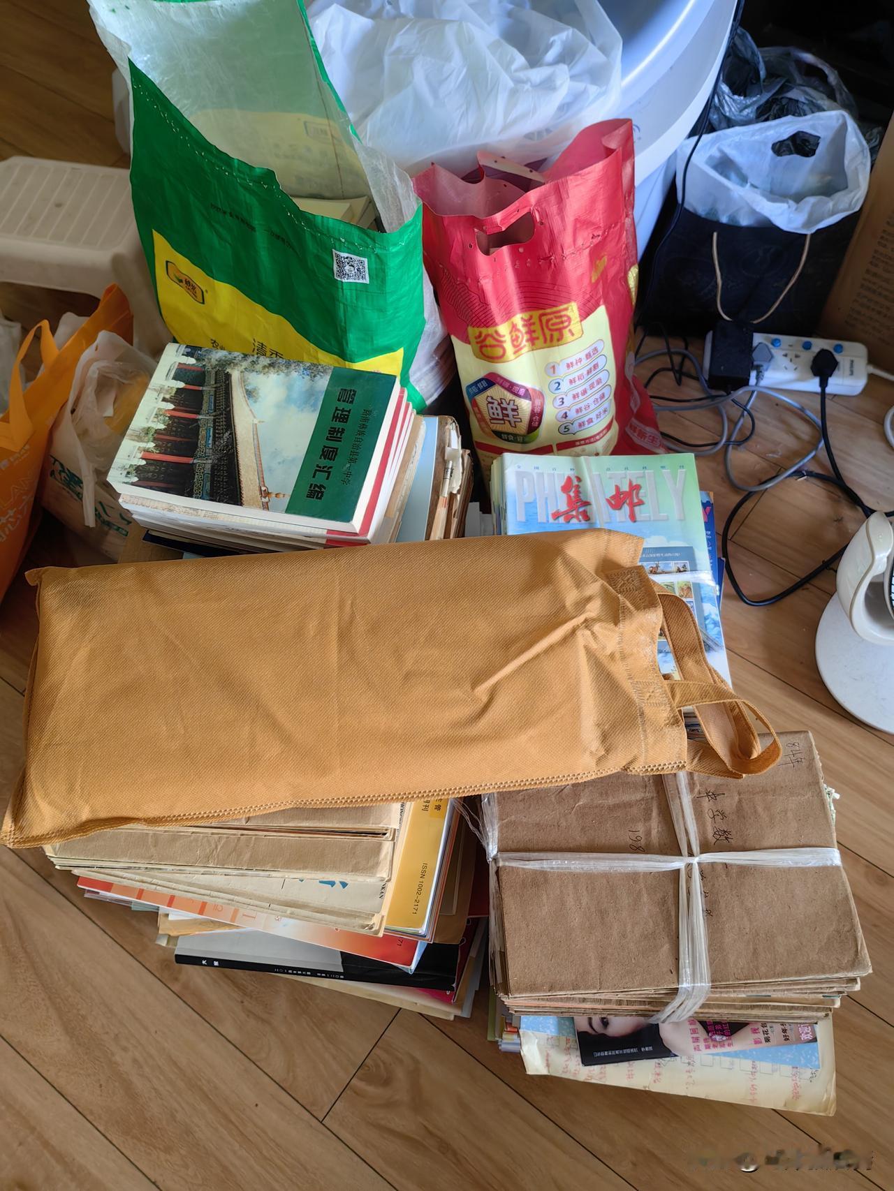 有用才有价值——卖废书旧书有感
这两周收家，整理书柜，前后卖了四次废书旧书，每