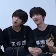杨博文专业考核第一 四代公认第一主舞名不虚传，标准化舞台功底搭配全程稳定的表情管