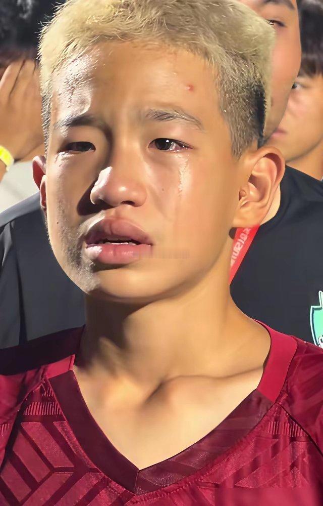 12连胜的中国足球小将，被一支泰国班底的球队踢崩了 