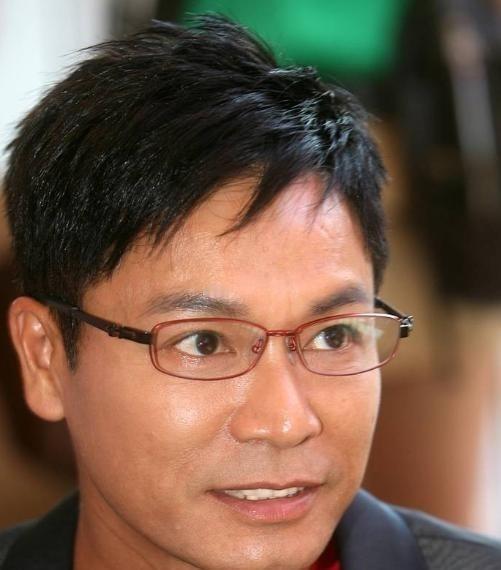 1997年，贫穷的郭晋安，向相恋4年的女友刘小慧求婚。没想到，刘小慧直接拒绝！转