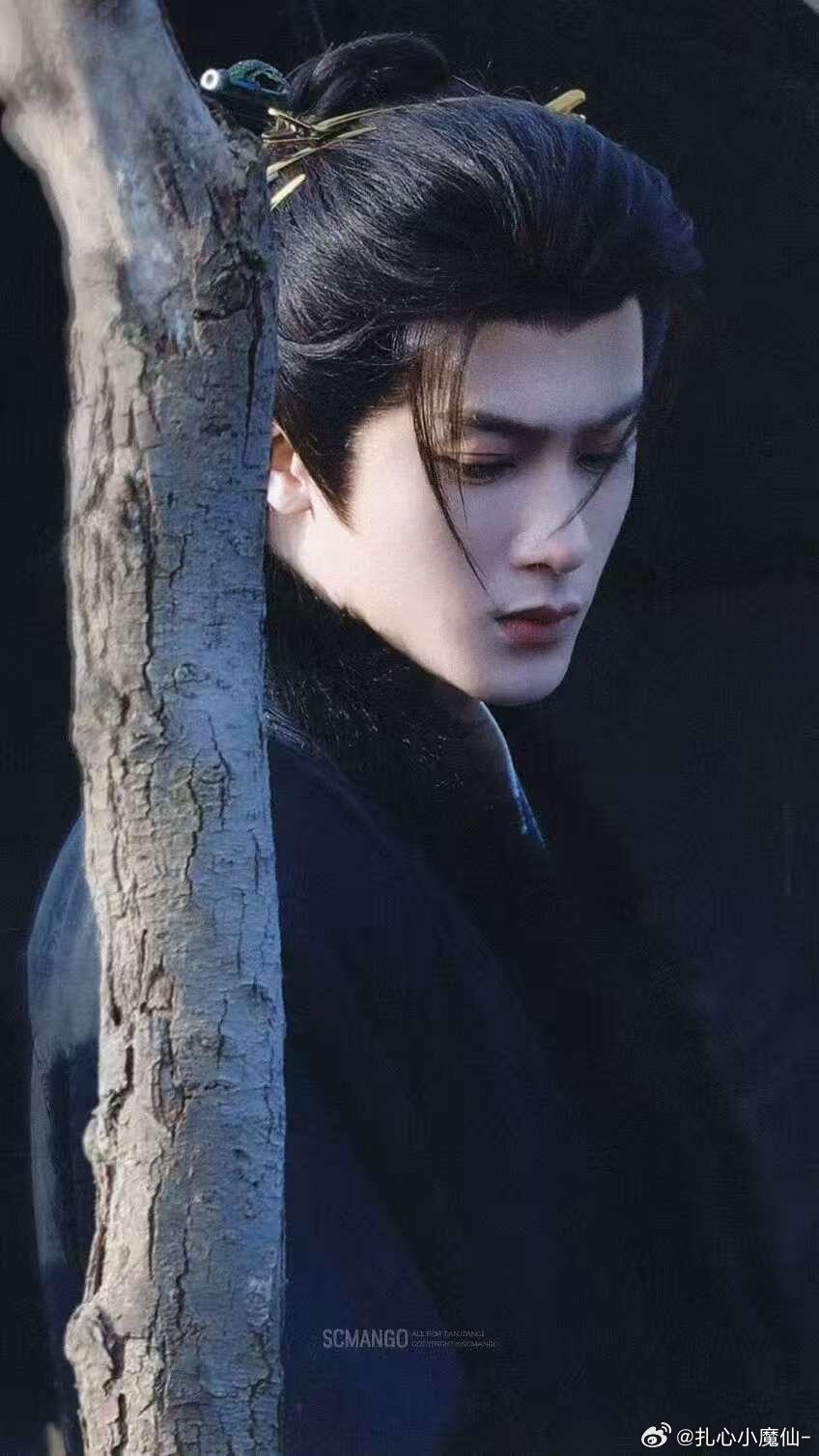 看微博之夜中再来看看檀健次，王的气势