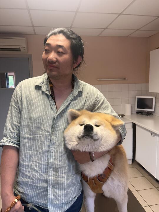 告诉我他们是不是长的一模一样