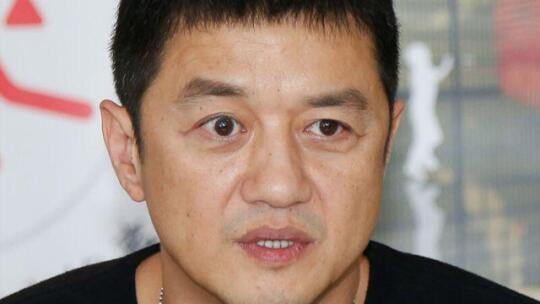 李亚鹏驳斥破产说，称北京四合院够花几辈子