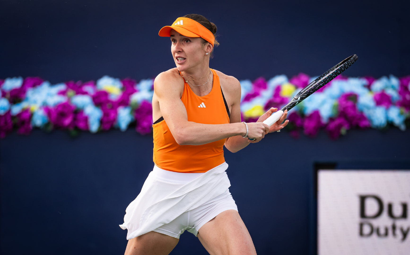 WTA1000迪拜站第二轮，斯维托丽娜在1-4落后的情况下连赢五局拿下首盘，随后