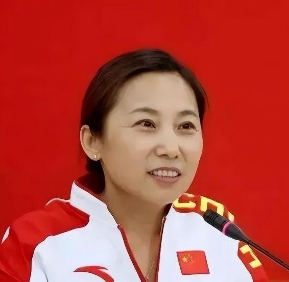 这个女子不简单！不断改写中国冰雪历史
 
李琰以运动员与教练双重身份，一次次创造