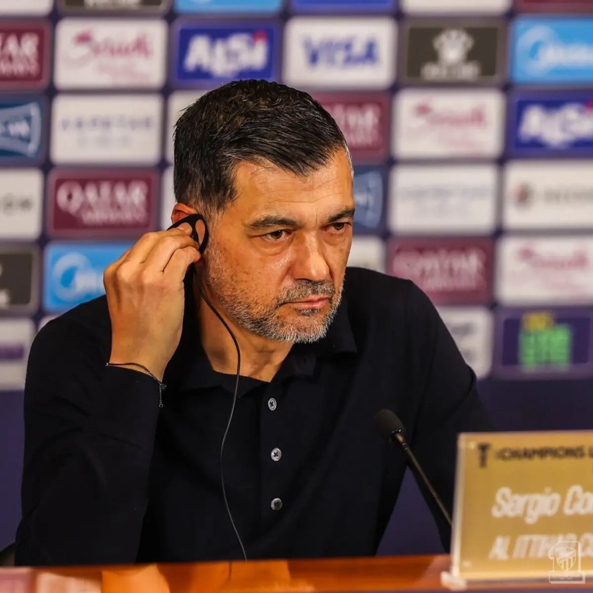 孔塞桑怒喷马宁：“这根本不是一场公平的比赛，最糟糕的就是裁判。我们成了裁判明显误