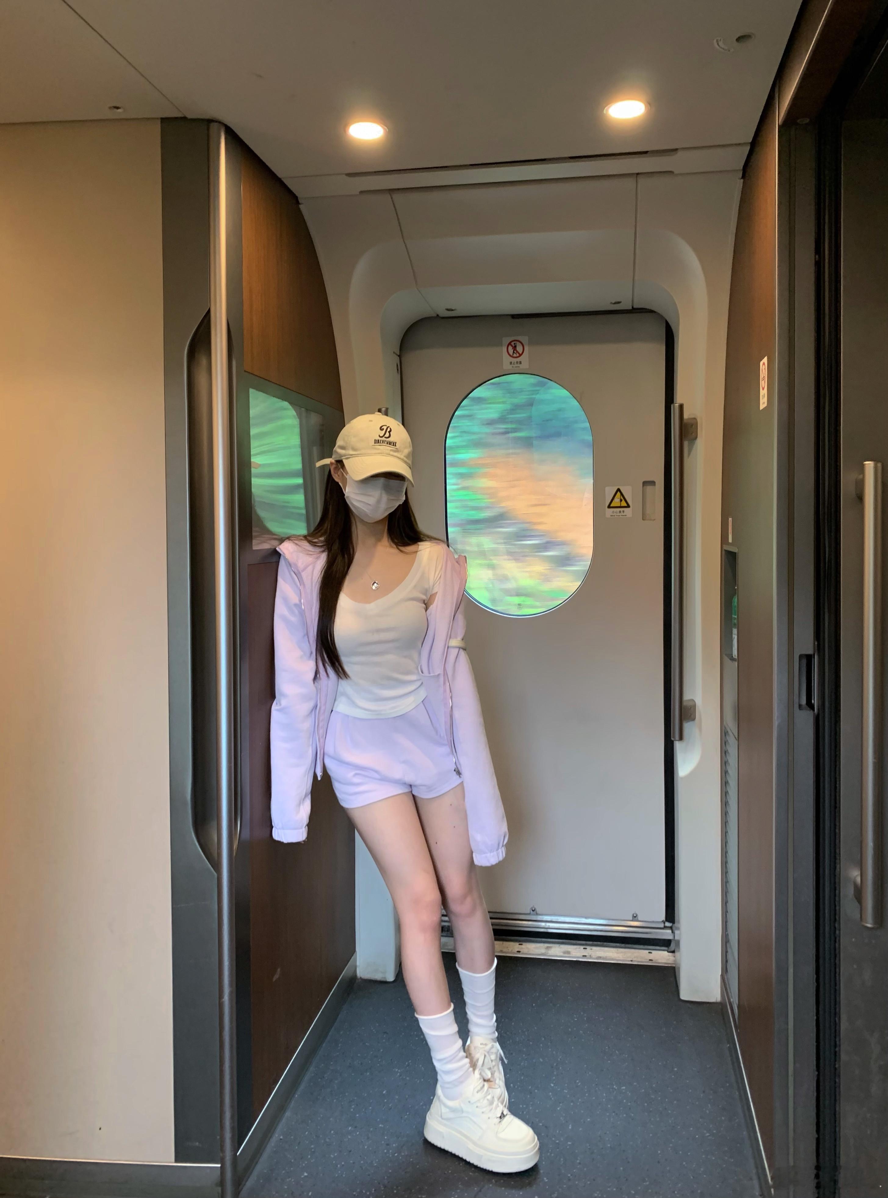 早起赶高铁look🚄(素颜出行也太舒服噜~ 0负担 ​​​