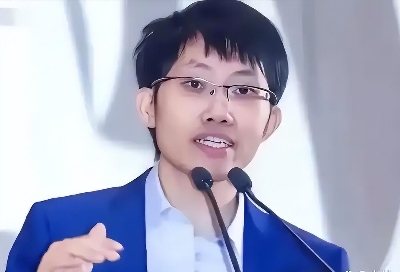 记者问：“中美 AI 差距到底有多大？” 梁文锋毫不避讳、一针见血地回答：“表面