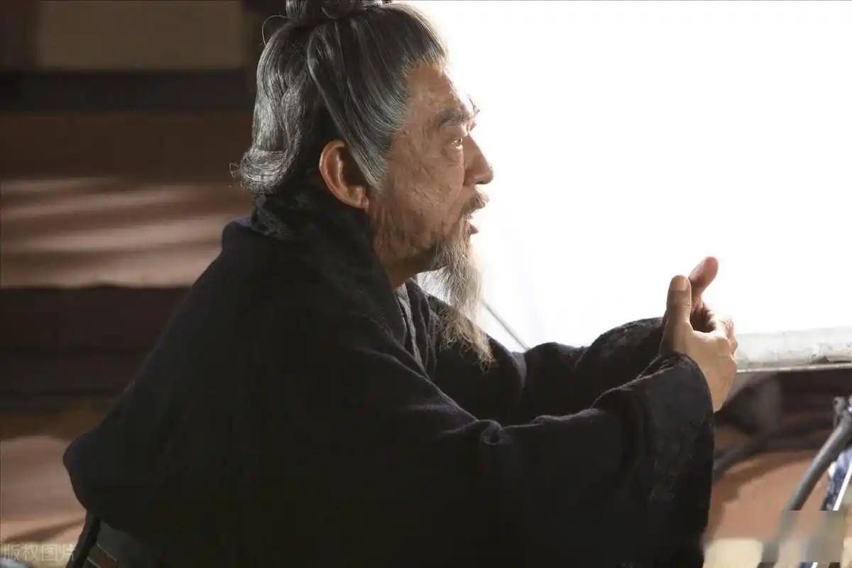 年轻人找对象这事，现在让很多父母很纠结、很头疼，也让很多年轻人很迷茫、很抵触。大