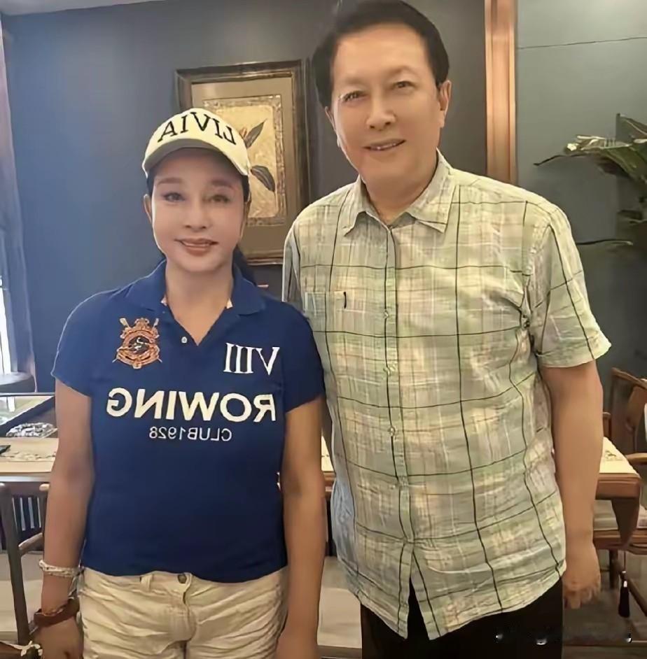 唐国强老了还是这么帅气。