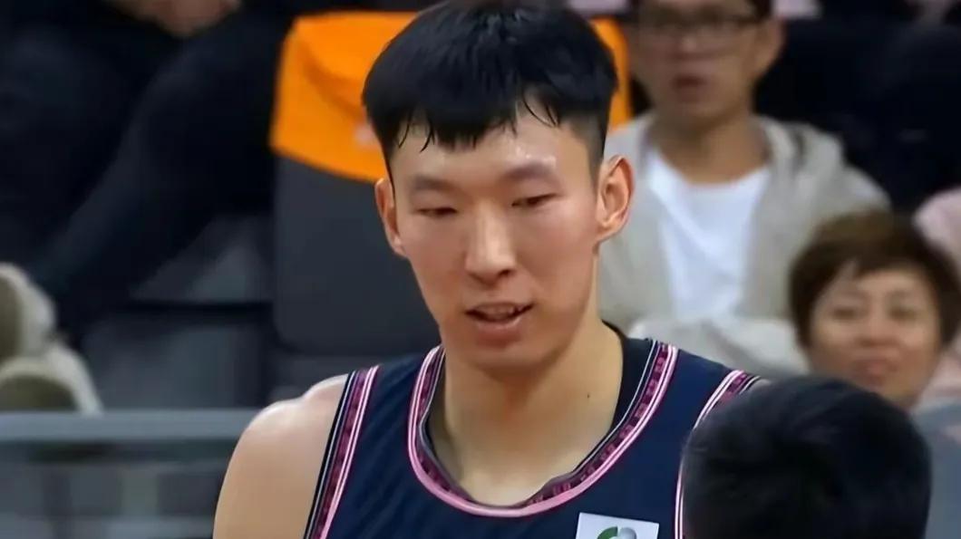 北控106-107广东，我居然产生了5个不可思议：
1.刘晓宇掉链子
本场比赛关