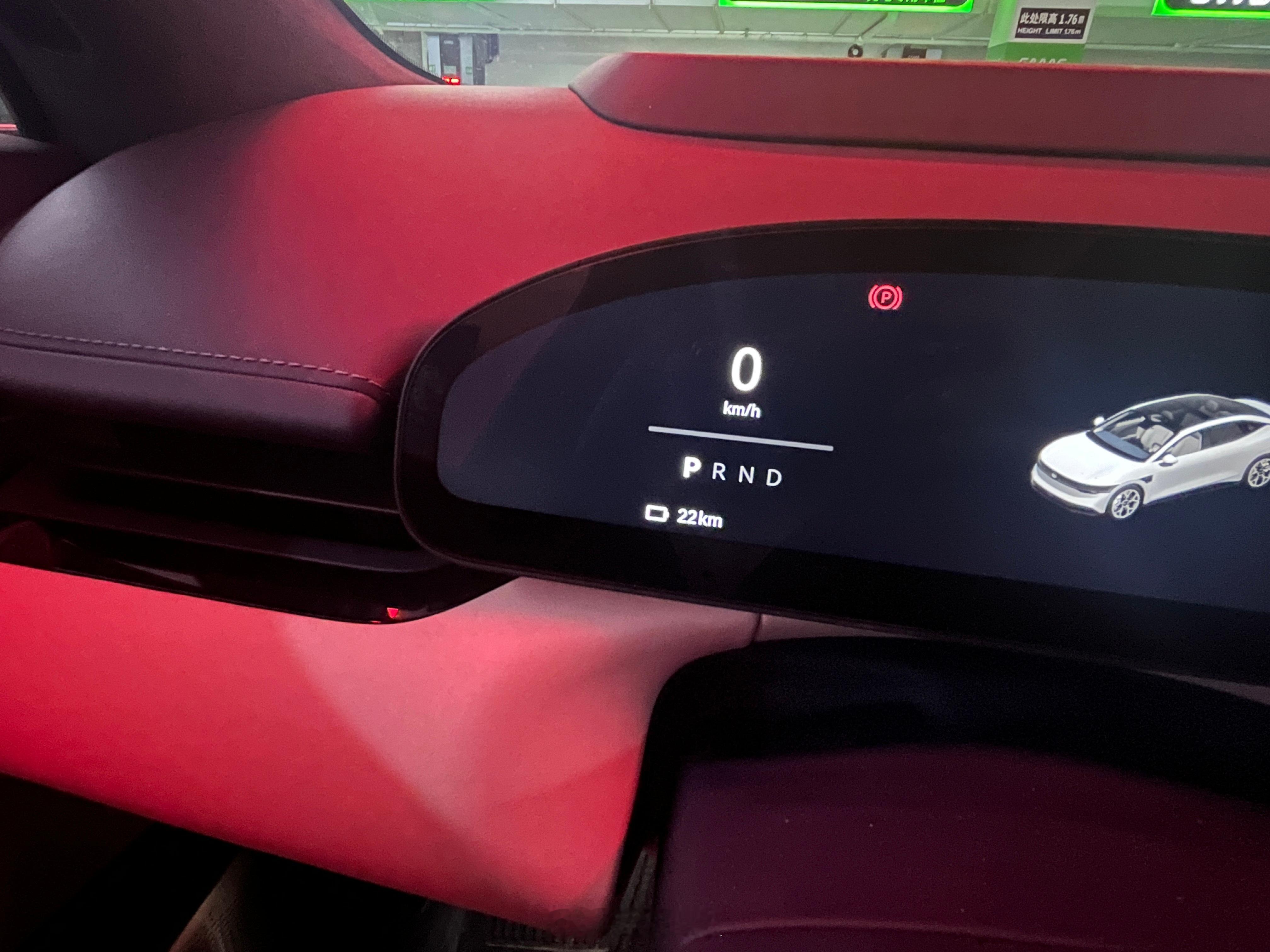 最近老开电车，突然就觉得时代变了，这些年开电车的次数一只手都数得过来，开多了确实