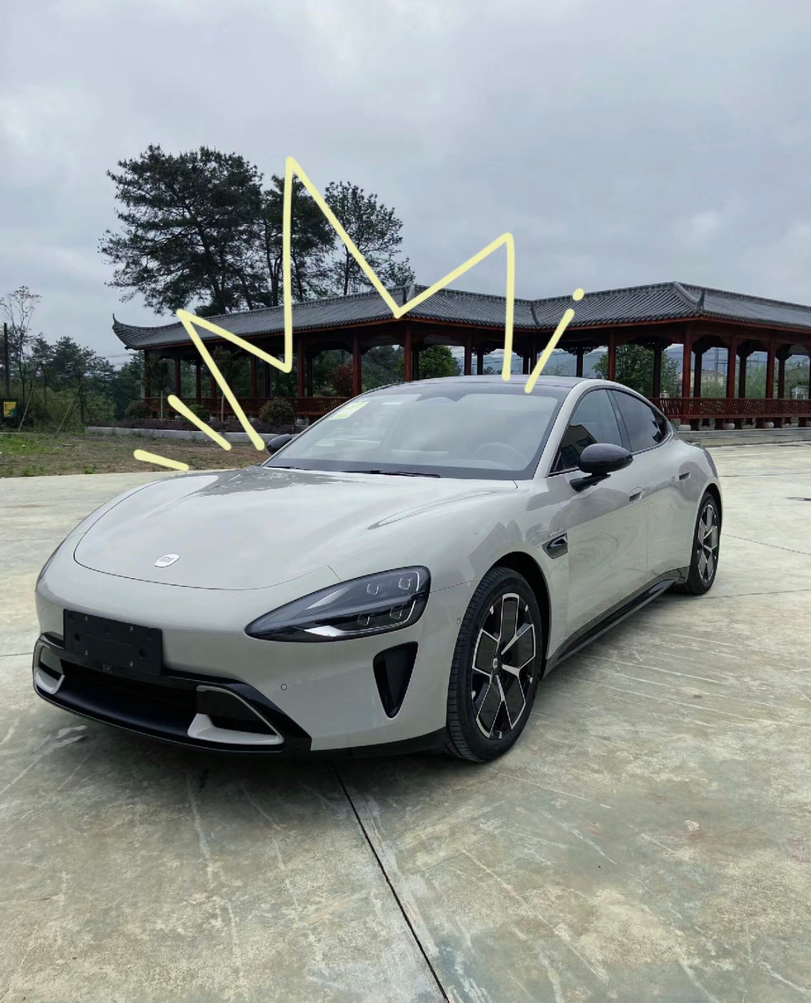 #华为智界S7截胡小米SU7#这属于是定向爆破了，话说智界S7值24.98万吗？