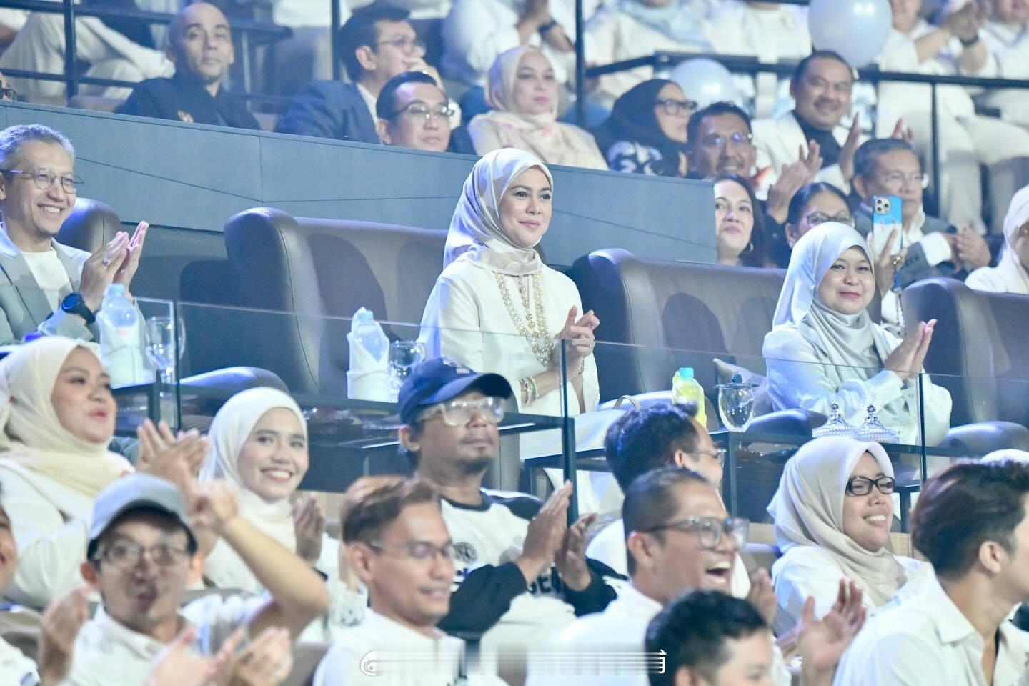 王室王室马来西亚王室雪兰莪 2026年1月30日，雪兰莪苏丹后参加娱乐节目录制。