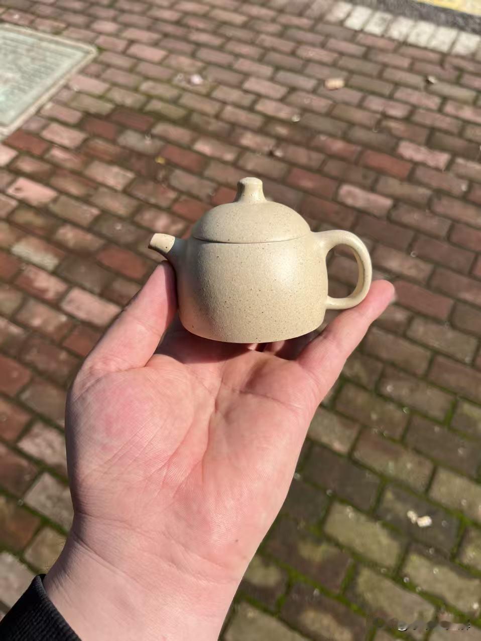 外山料和本山料，到底差在哪？
经常有壶友问我：“外山料和本山料，看着差不多，到底