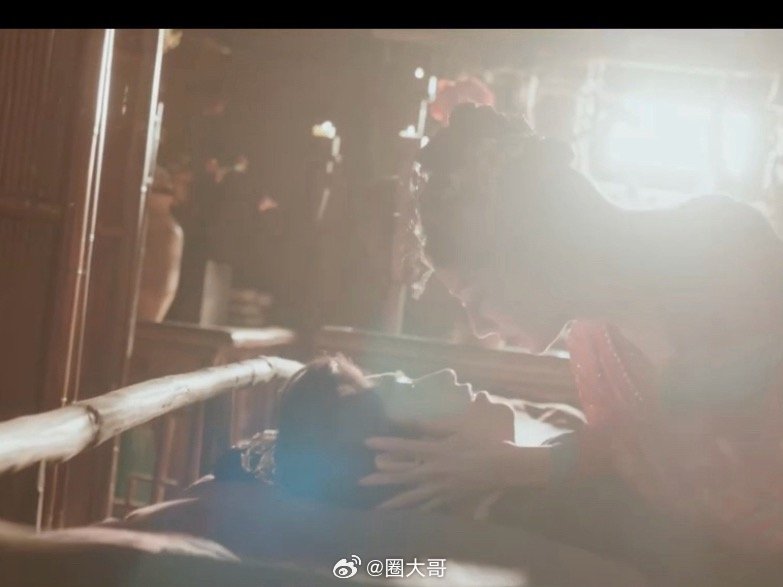 迪丽热巴扑倒陈飞宇涩涩的天生没有五感的贺思慕，遇到了少年将军段胥。万灵之主的霸气