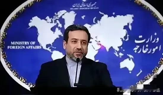 伊朗传来新消息！

4月24日，伊朗外长阿拉格齐突然宣布要出访巴基斯坦、阿曼和俄