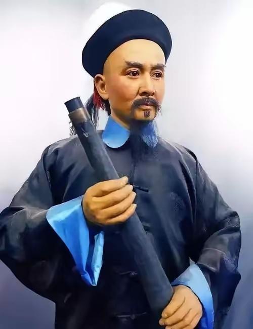 1844 年，道光帝朱笔一挥，将民族英雄林则徐 “发配” 新疆伊犁。刑部官员们却