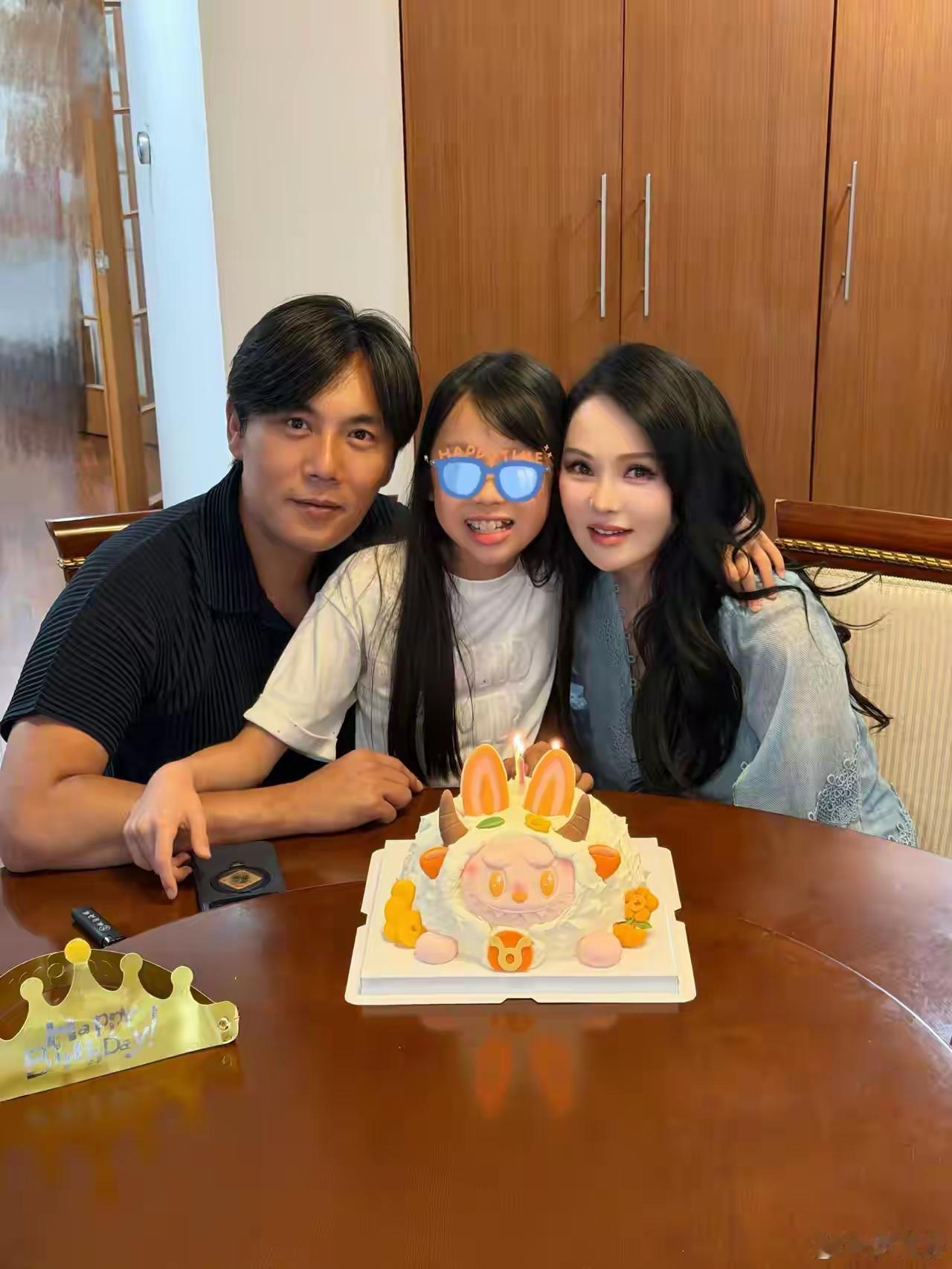 日子想要过的富足选庾澄庆，
然后做“金丝雀”，
日子想要过的安定选秦昊，
哪怕辛
