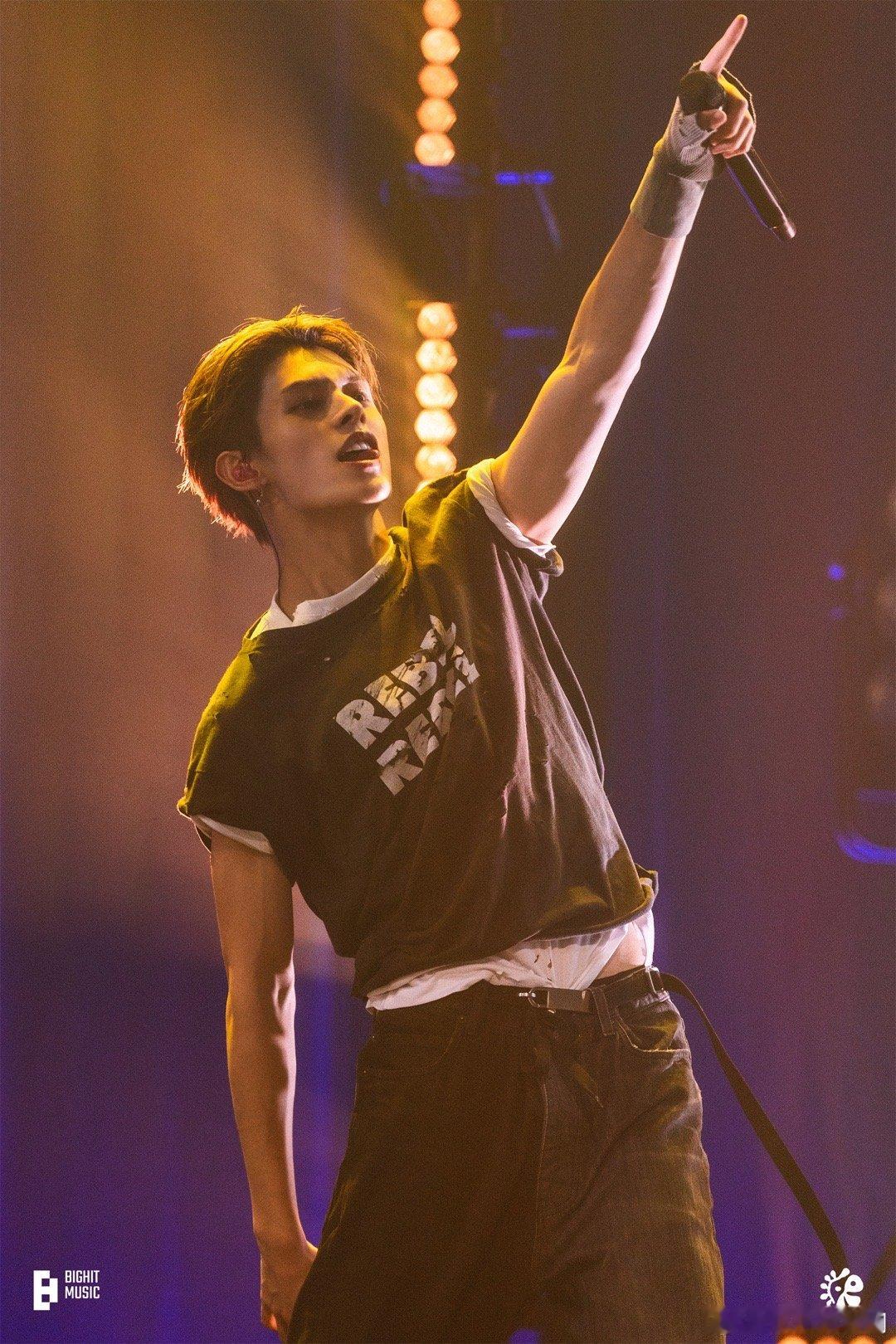 赵雨凡JAMES  🦅赵雨凡狙心舞担  宝宝你是天使🫶🫶🦅 