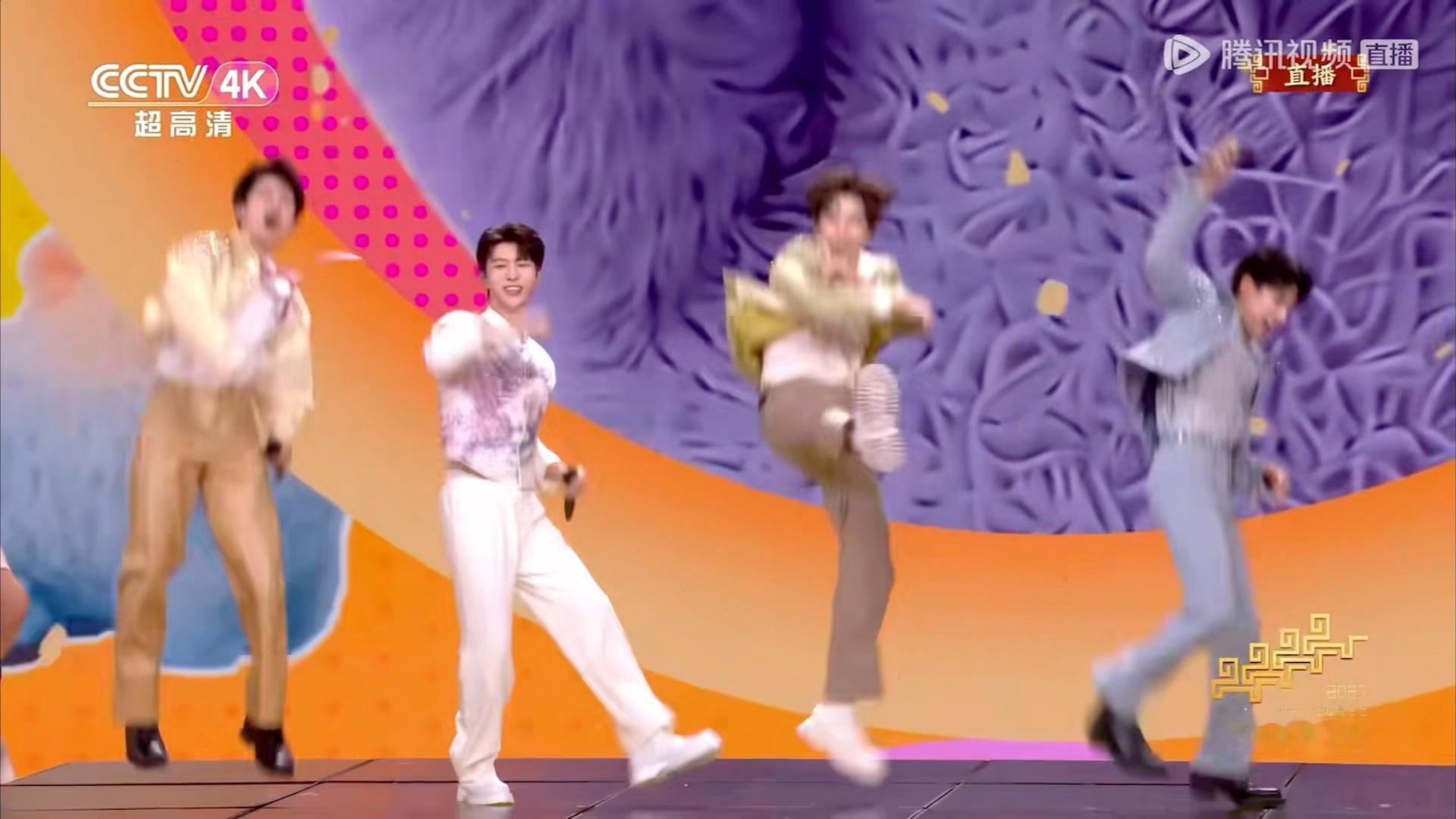 快乐小马 一脚踹飞所有霉运春晚段子大考 春晚